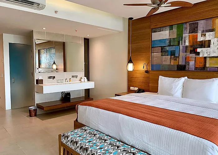 Azura Beach Resort (Adults Only)